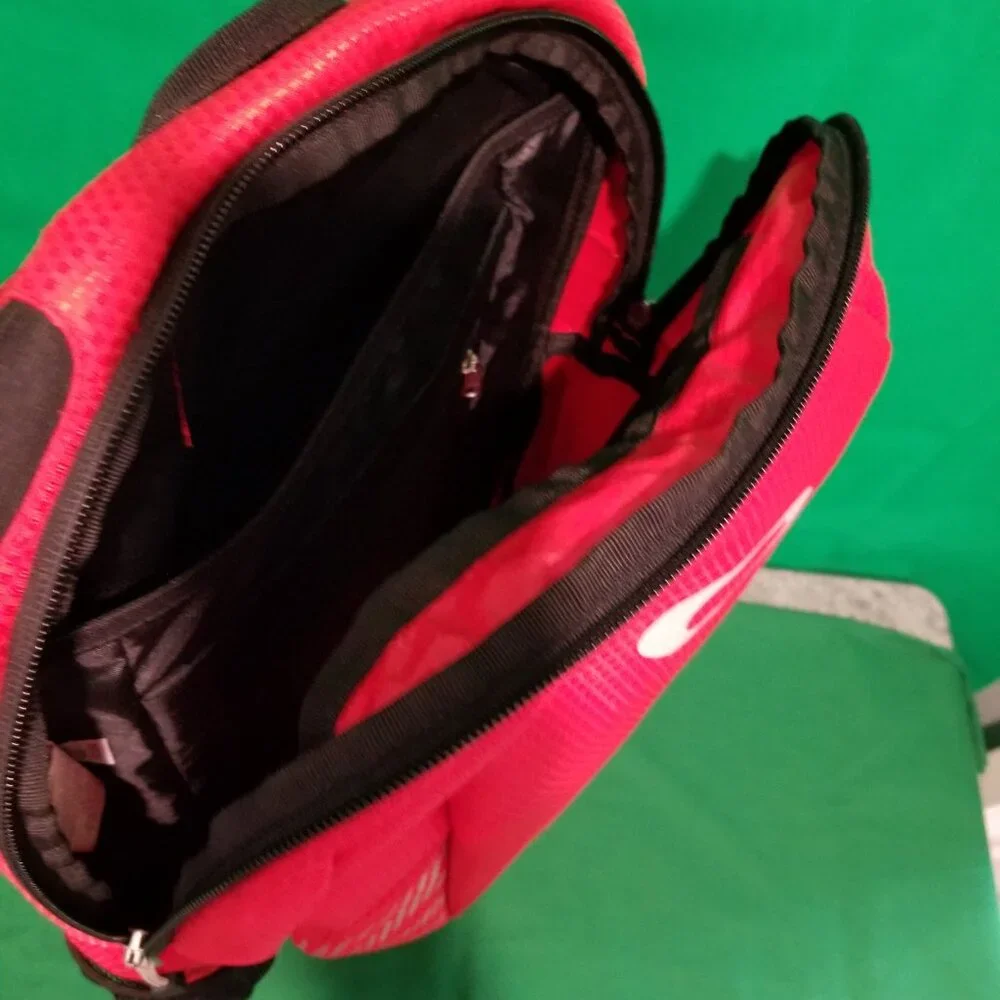 Oakley 20L TECH SPORT BACKPACK / Daypack Red Color Cross Bones